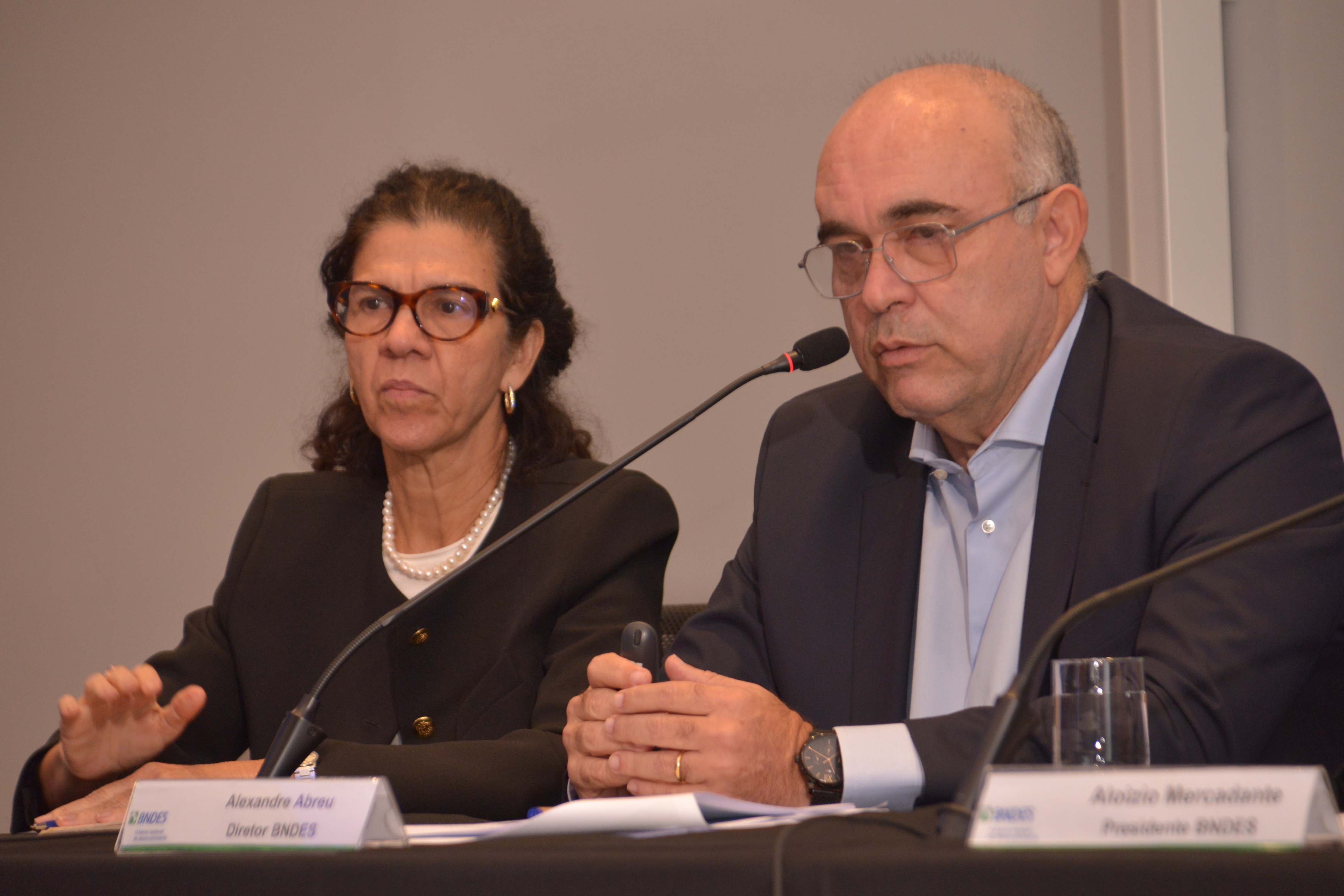 Maria Fernanda Coelho e Alexandre Abreu, diretores do BNDES