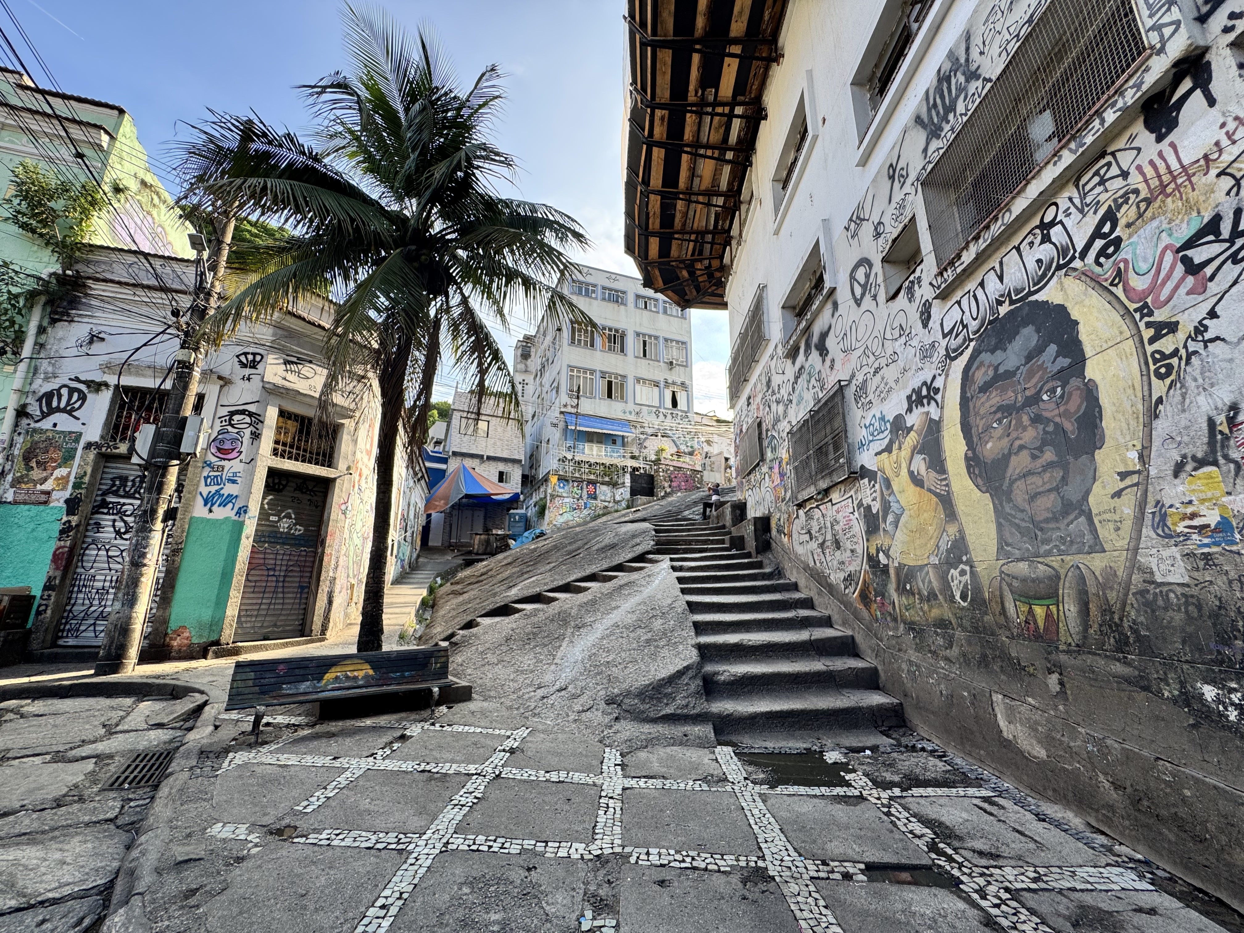 Pedra do Sal, monumento histórico e religioso localizado na Pequena África