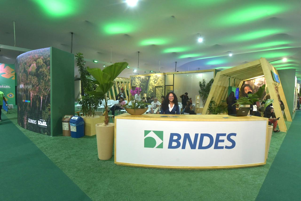 Capa da noticia Pavilhão BNDES na Zona Verde terá mais de 40 painéis sobre clima, bioeconomia e desenvolvimento sustentável