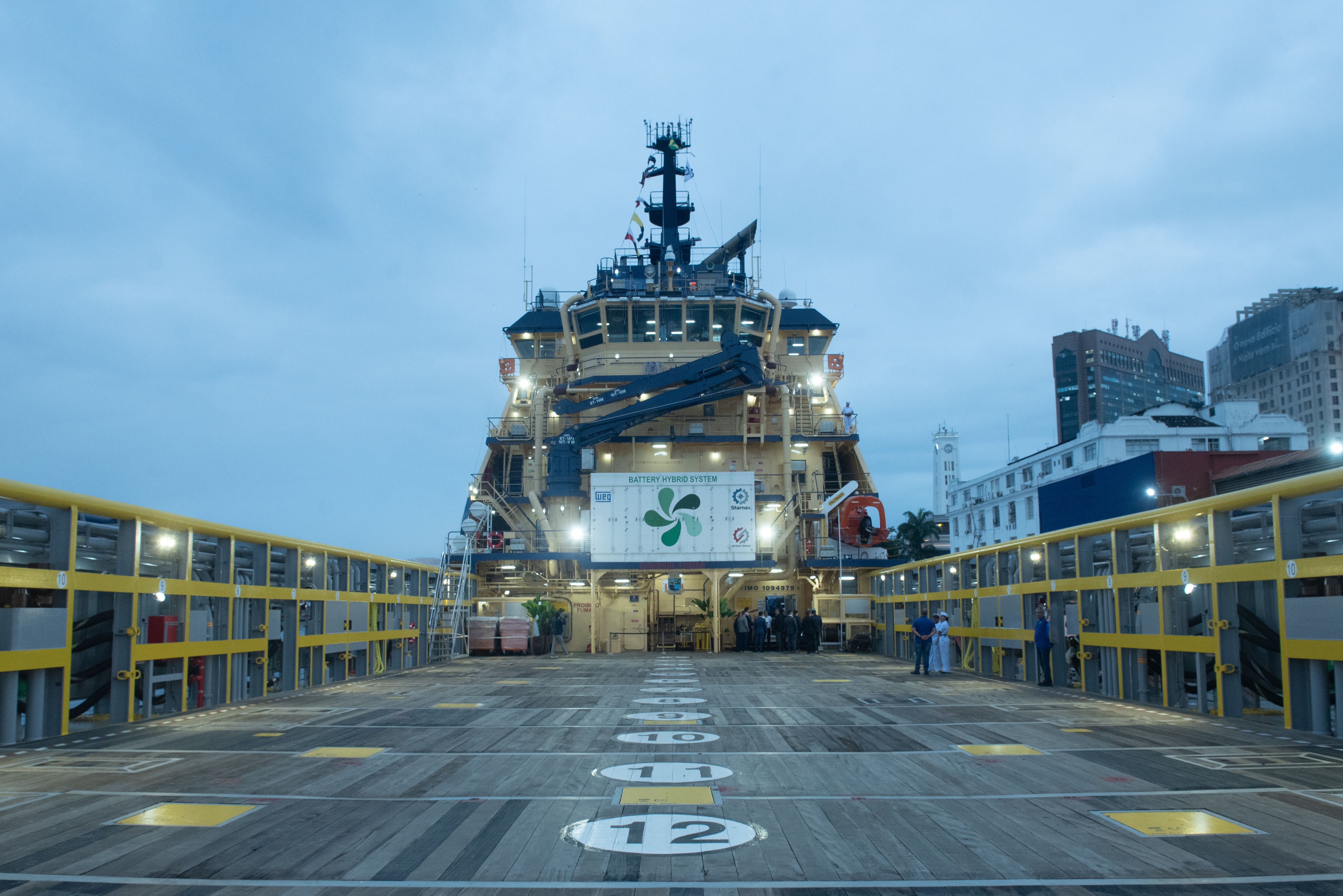 As novas embarcações da Starnav contarão com motorização híbrida com banco de baterias.