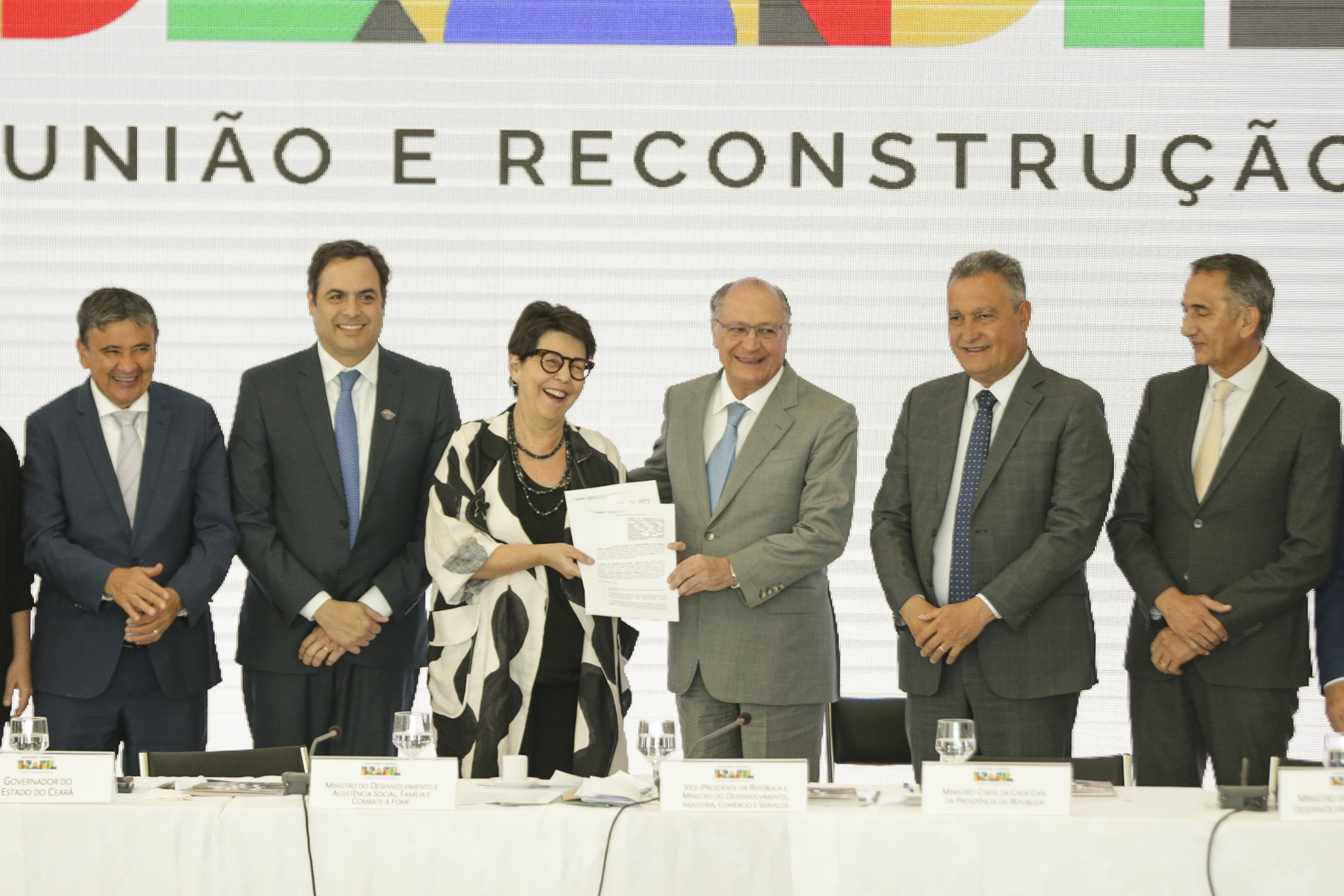 Capa da noticia BNDES anuncia R$ 50 mi para restauração ecológica na caatinga e quase 1,5 mil cisternas no semiárido