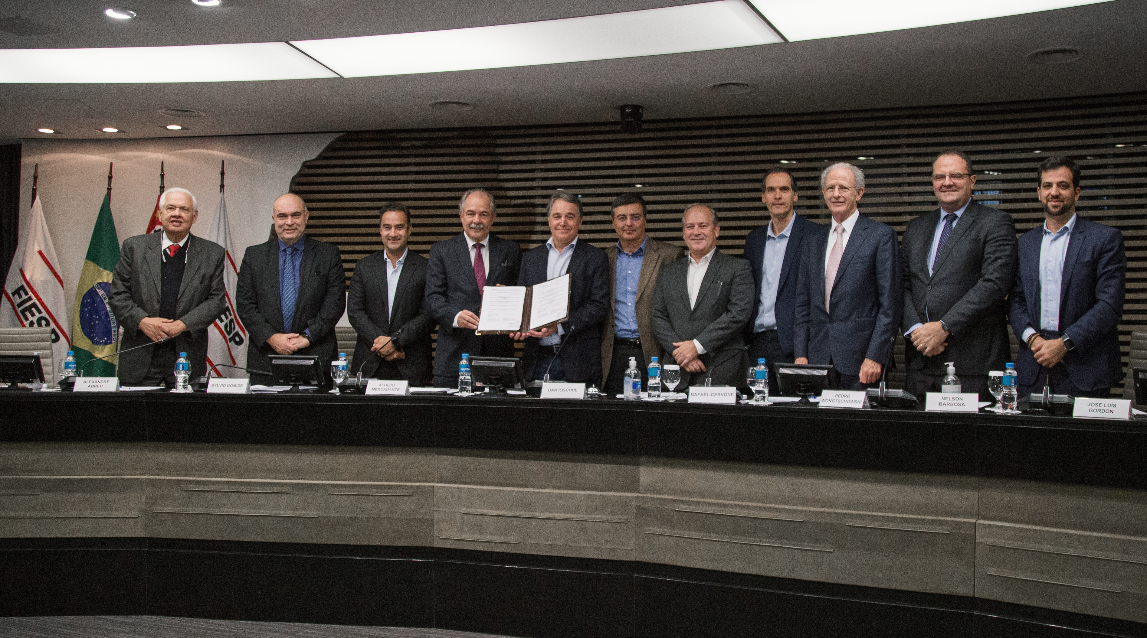 Capa da noticia BNDES assina acordo para ampliar acesso a crédito de micro, pequenas e médias indústrias