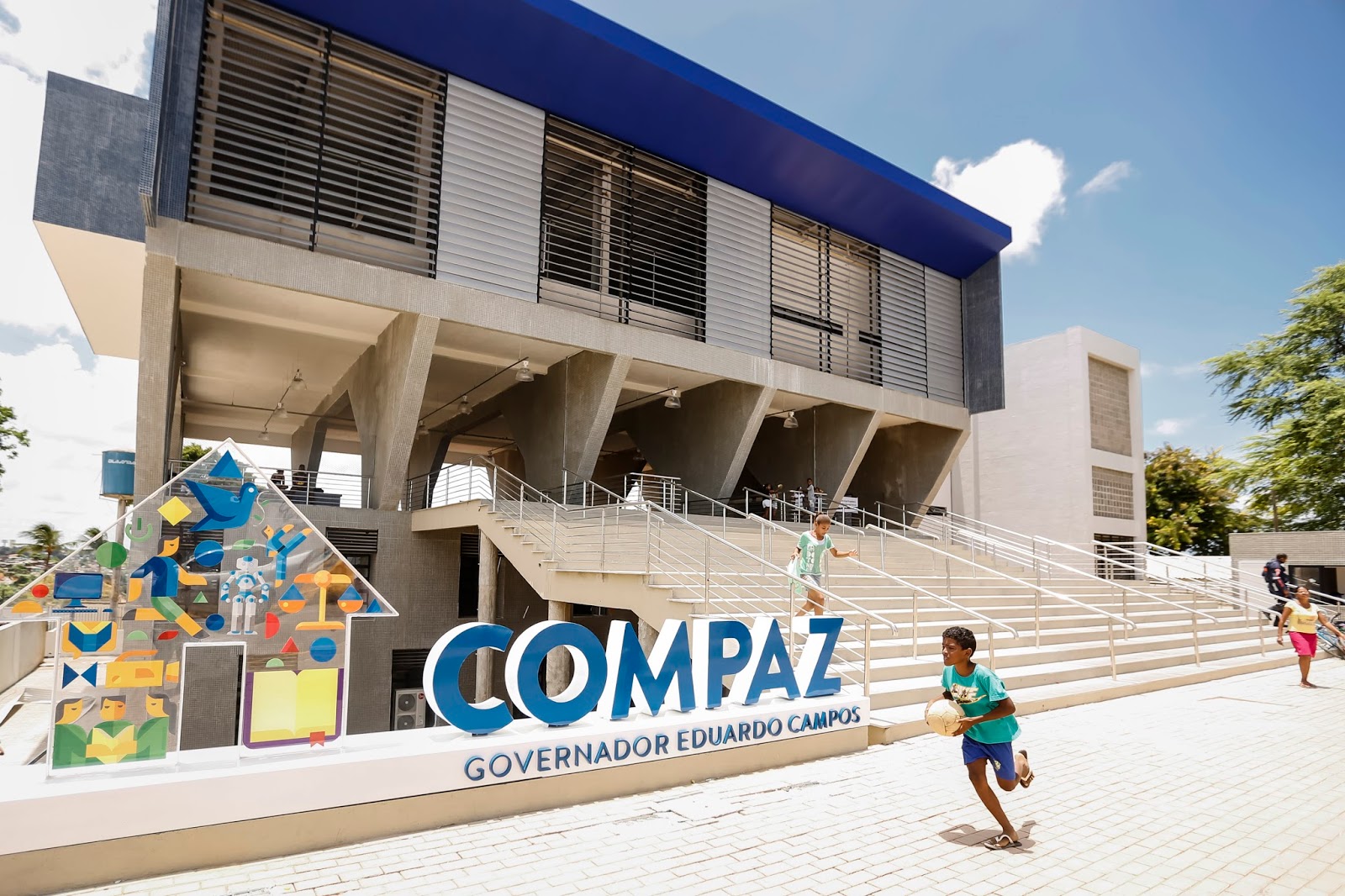 Capa da noticia Com apoio de R$ 168 mi, “Recife Segurança Cidadã” promoverá inclusão social de 116 mil pessoas até 2025