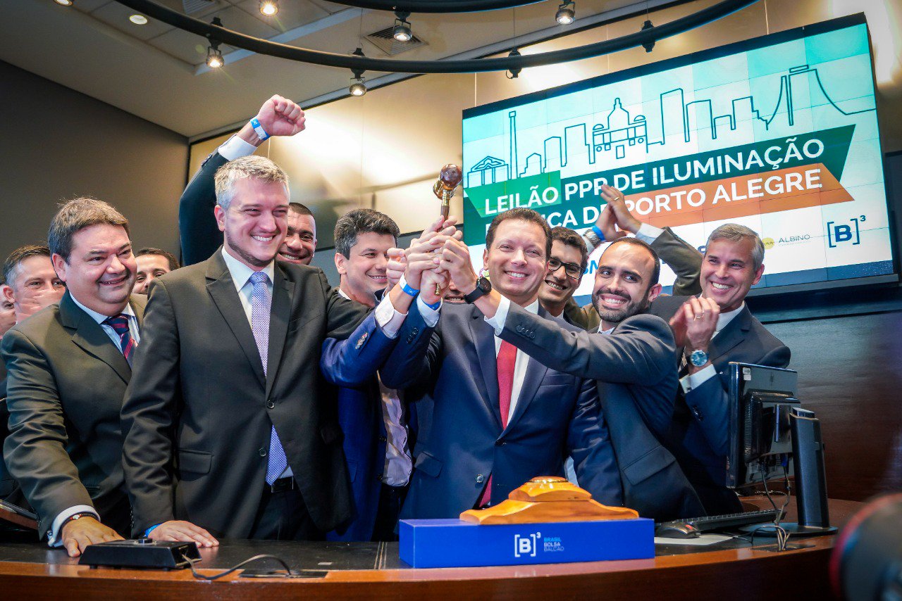 Capa da noticia Estruturada pelo BNDES, PPP de iluminação pública deve gerar R$ 260 milhões em investimento em Porto Alegre