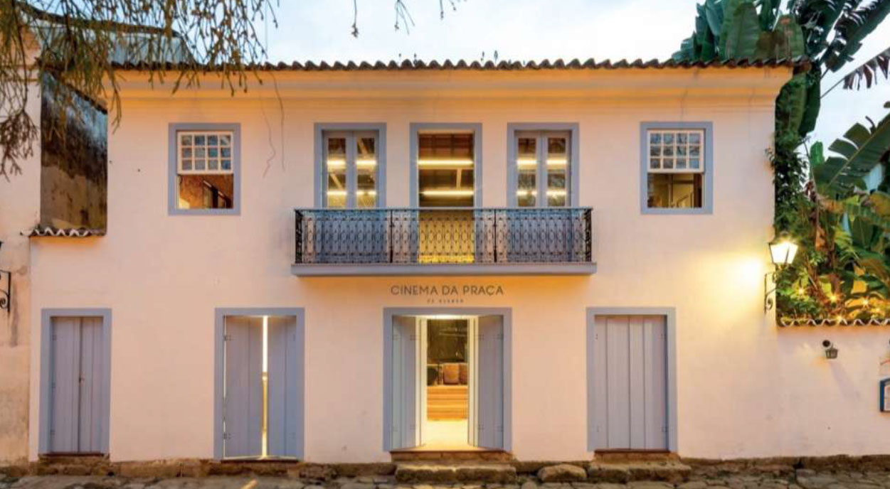 Capa da noticia Restaurado pelo BNDES, Cinema da Praça de Paraty comemora um ano durante a FLIP