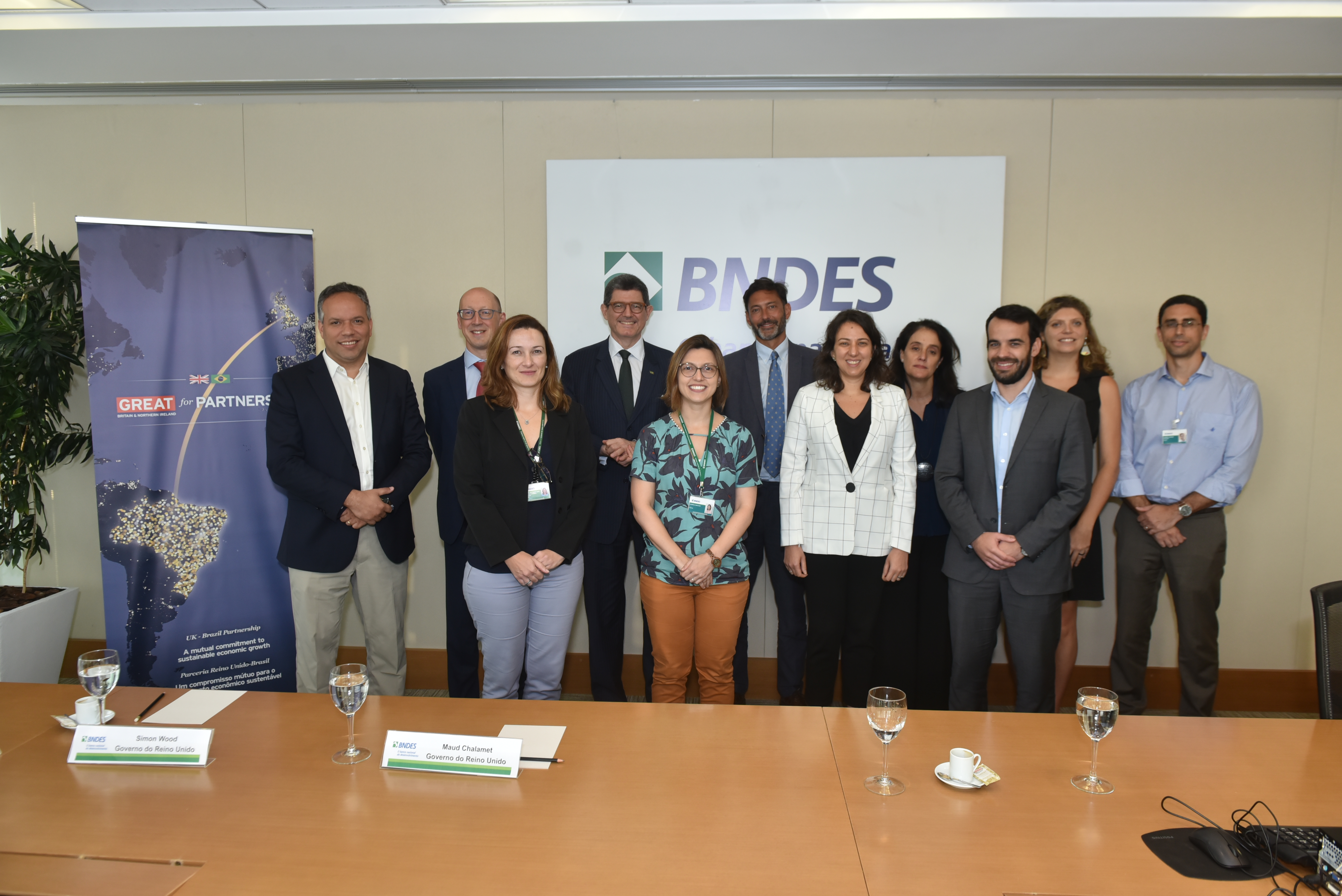 Capa da noticia BNDES e governo britânico celebram instrumento para cooperação em finanças verdes