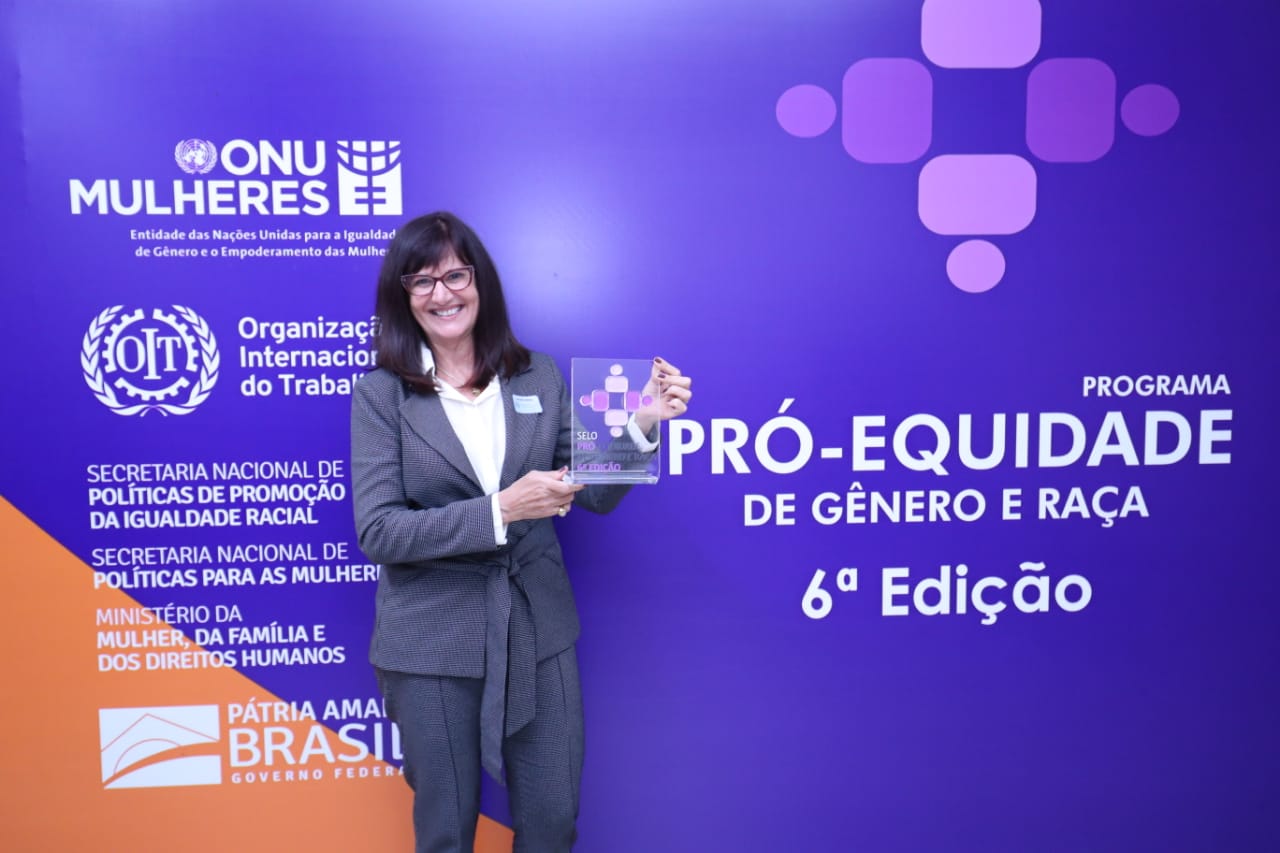 Capa da noticia BNDES recebe prêmio do Governo Federal sobre equidade de gênero e raça 