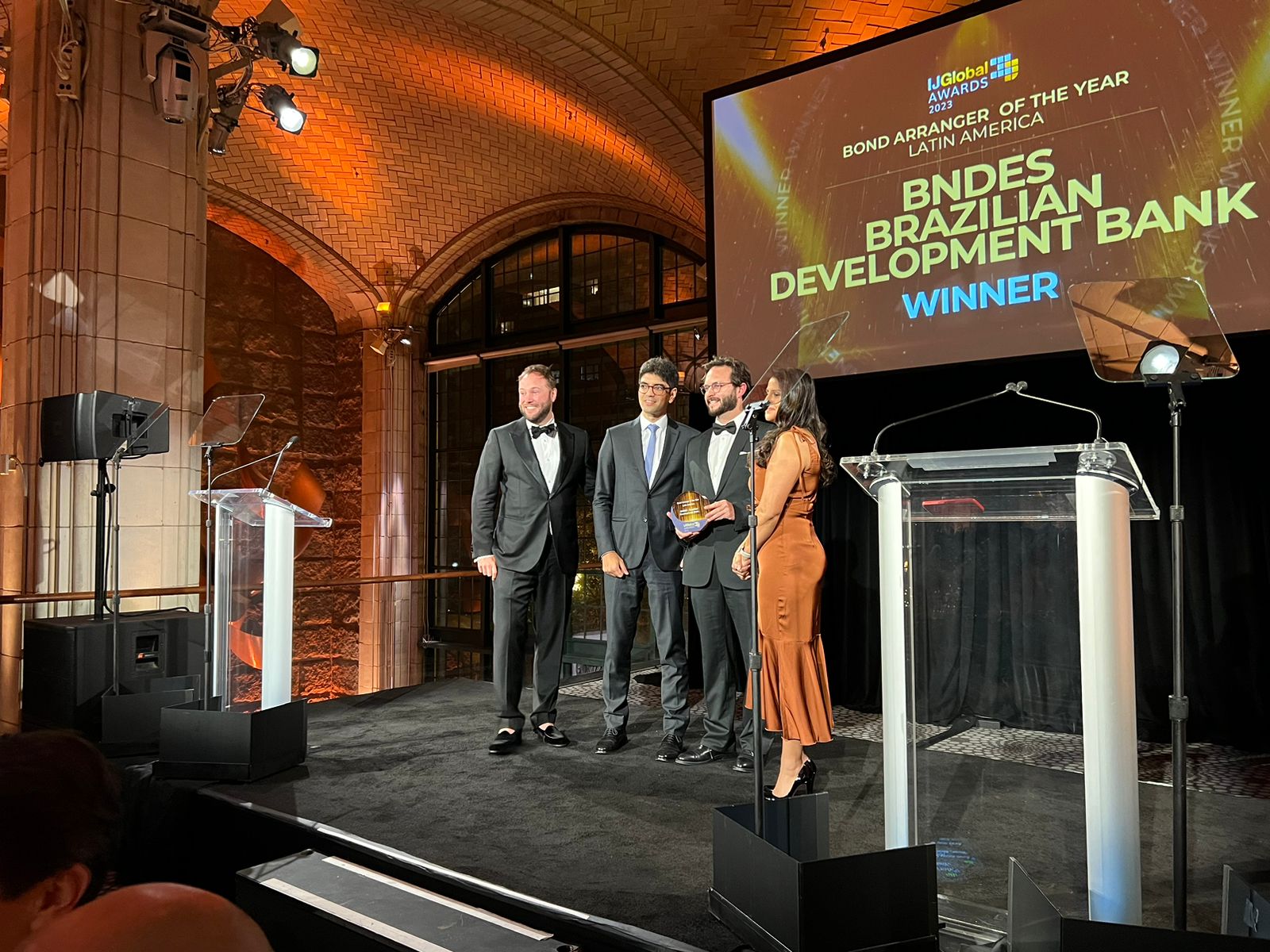 Capa da noticia BNDES ganha prêmio internacional por coordenação em ofertas de debêntures