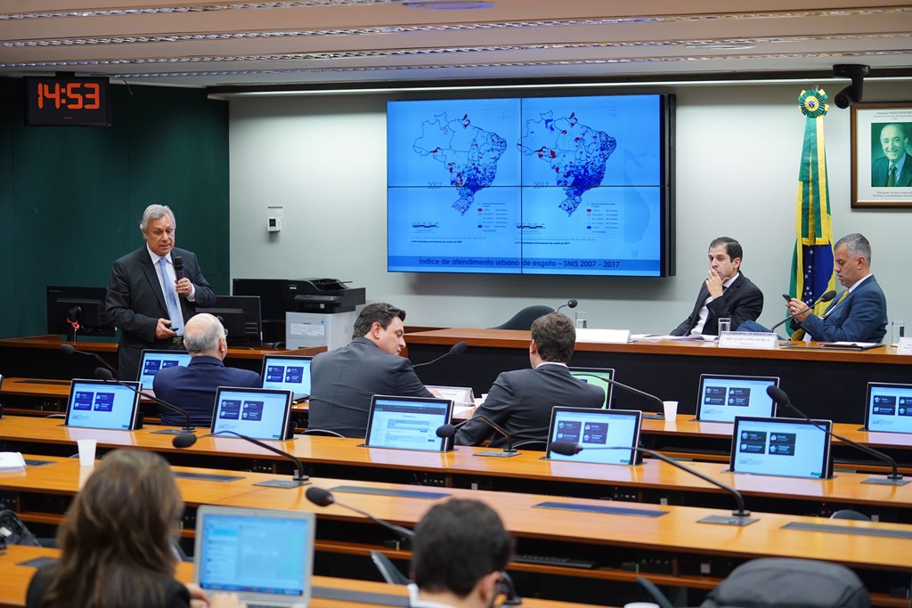 Capa da noticia BNDES é ferramenta para implementação de políticas de saneamento básico