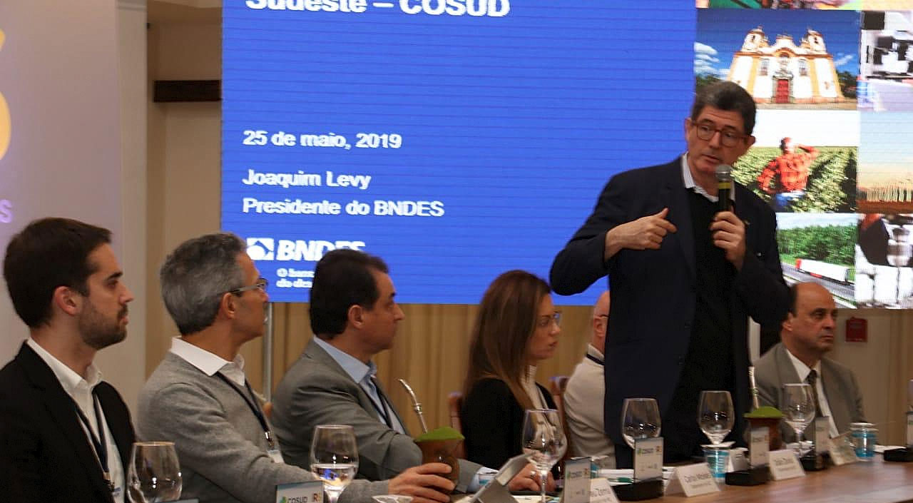 Capa da noticia Governo gaúcho e BNDES firmam acordo de cooperação para estruturar desestatizações