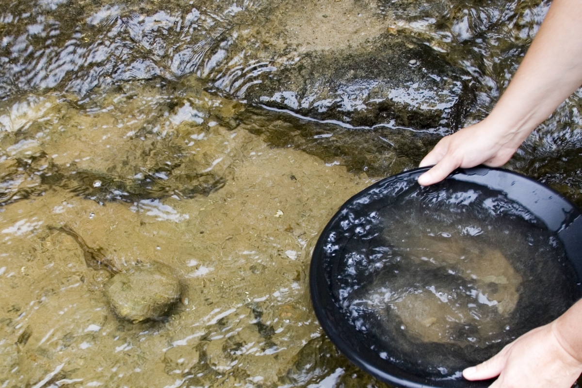 Faiscadores e garimpeiros tradicionais possuem práticas culturais e econômicas próprias