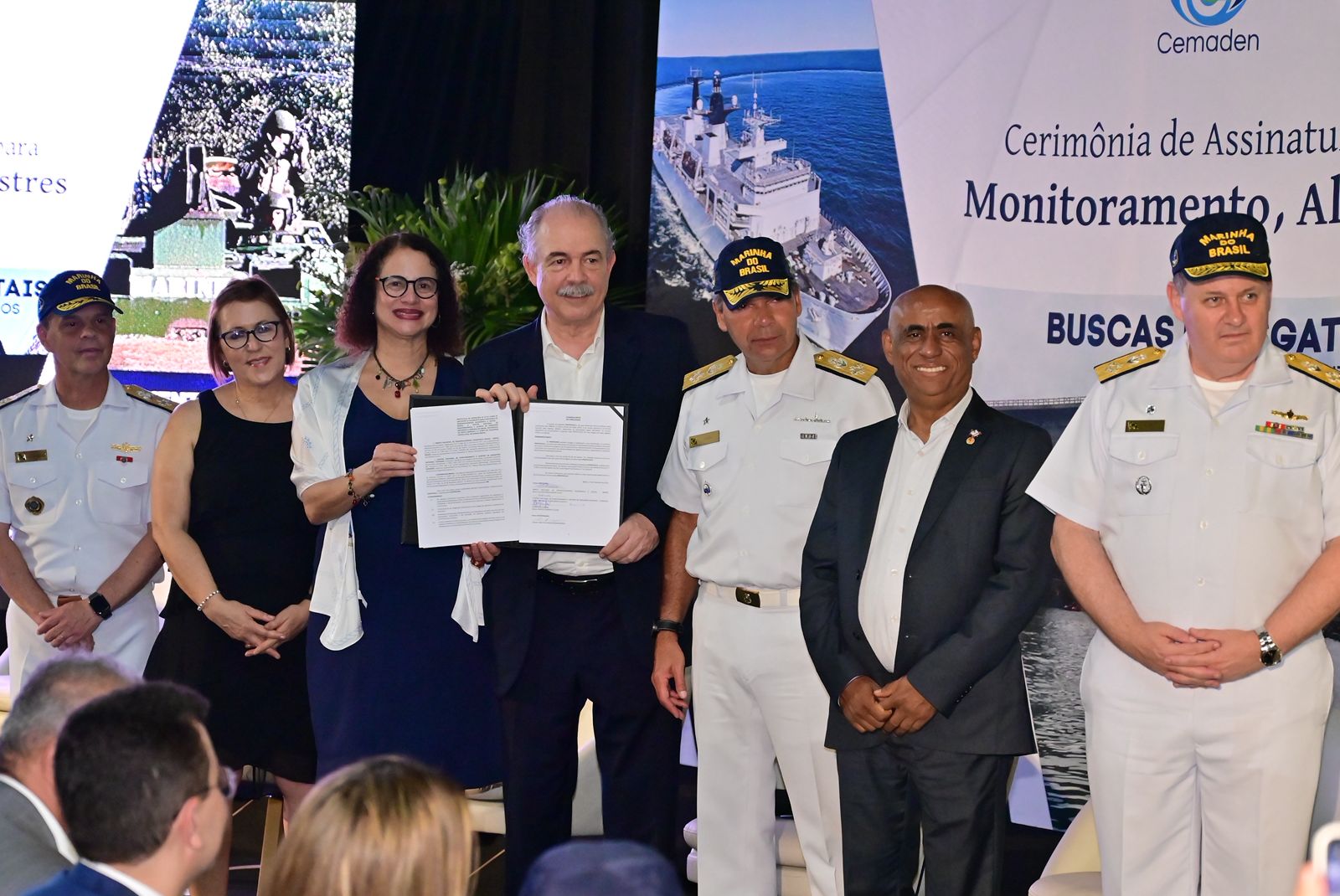 Capa da noticia BNDES firma acordo com Marinha e Cemaden para enfrentar desastres naturais e vai mobilizar R$ 100 mi para estudos