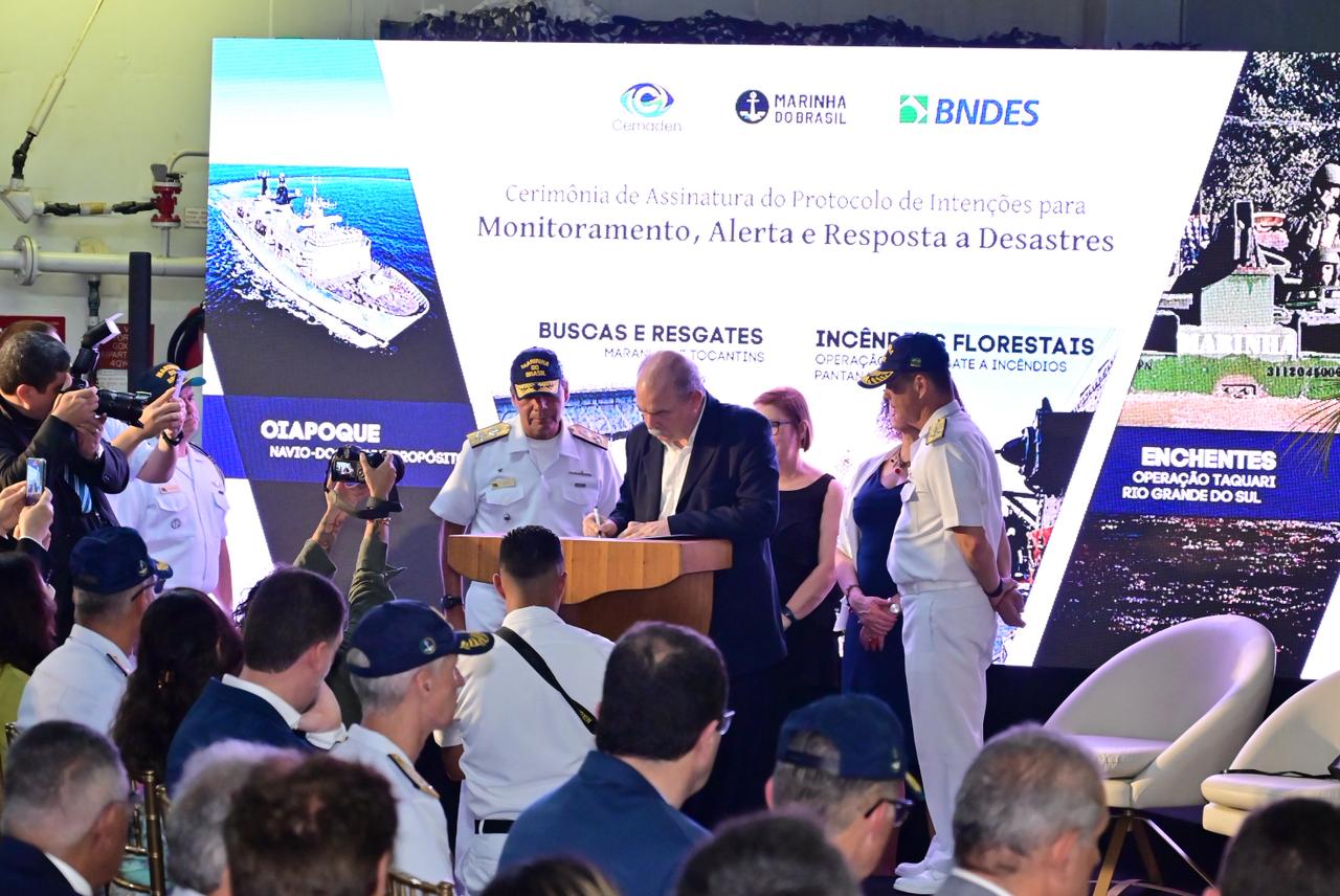 Cerimônia ocorreu no espaço interno do navio Atlântico, ancorado no porto de Belém