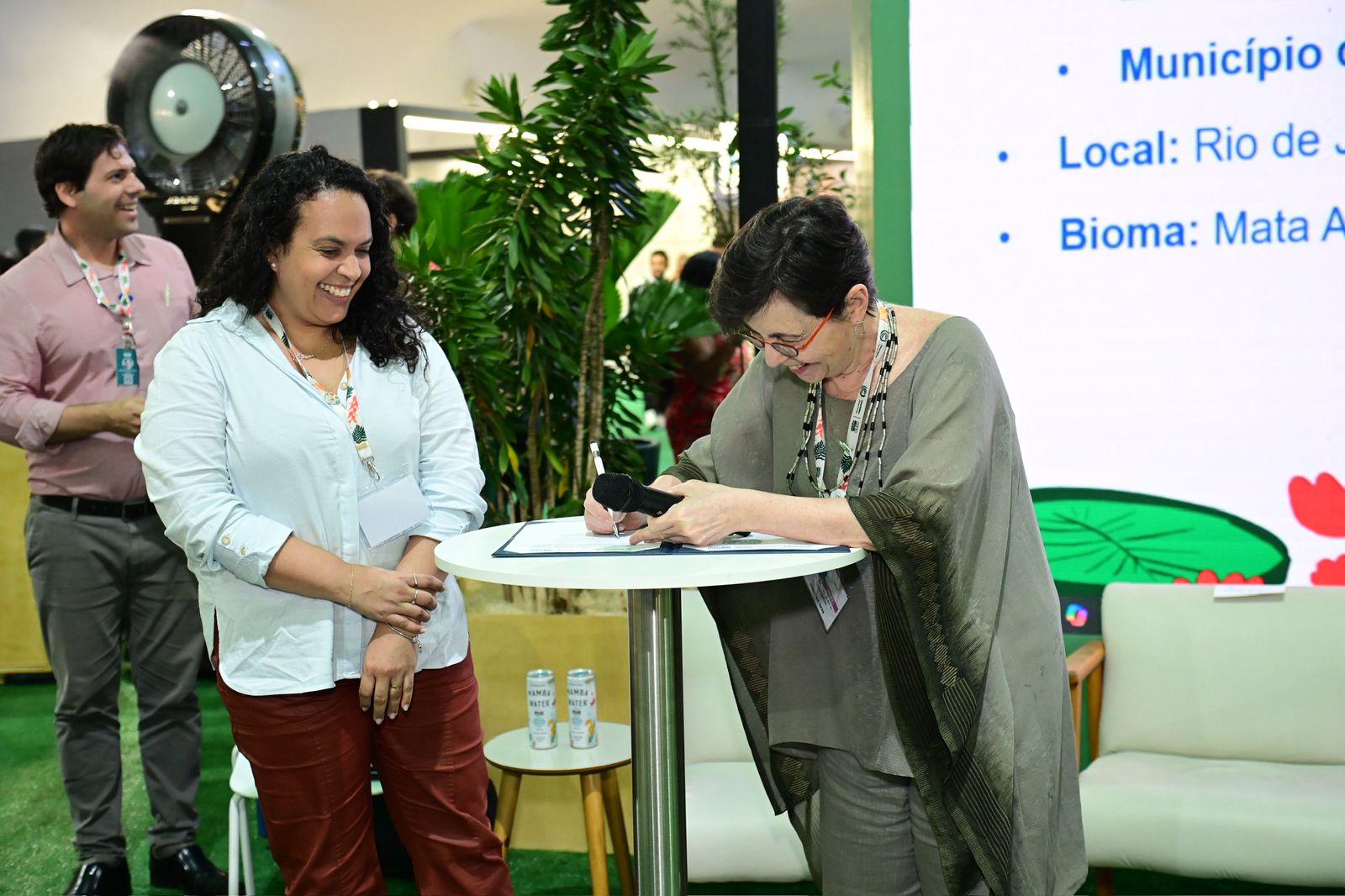 Lívia Galdino e Tereza Campello assinam adesão da prefeitura do Rio ao Floresta Viva