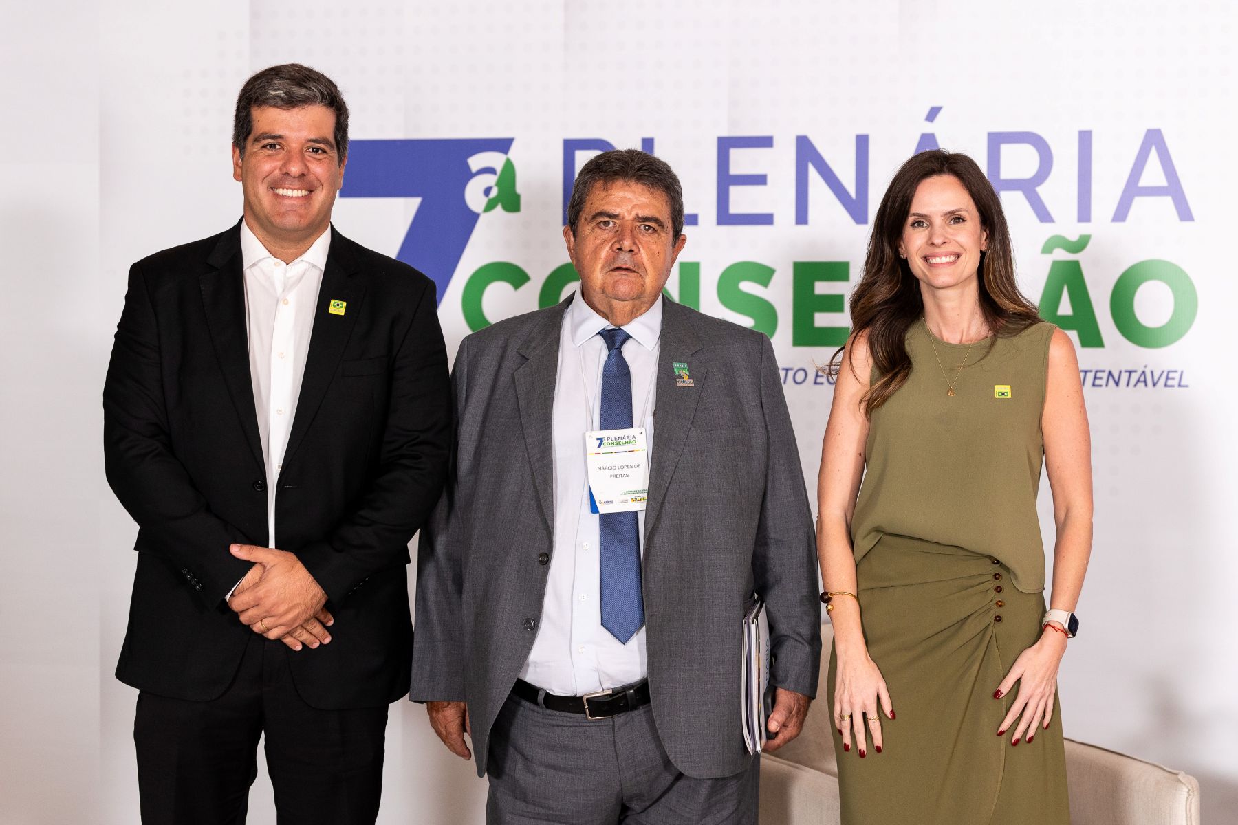 Estiveram presentes Tiago Peroba, representando o BNDES, e Márcio de Freitas e Clara Maffia, pela OCB.