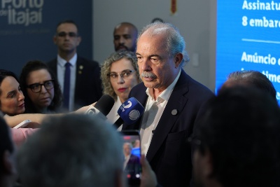 Em Itajaí, Mercadante anuncia financiamentos para Santa Catarina