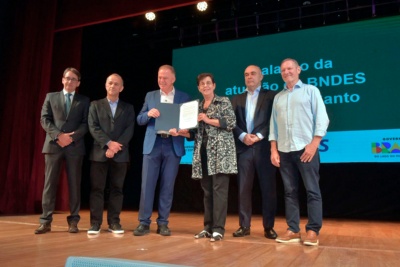 Capa da noticia BNDES anuncia R$ 1,9 bilhão em novos financiamentos para o Espírito Santo