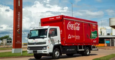 Capa da noticia Com R$ 102 mi, BNDES apoia linha 100% digitalizada de envase de garrafas pet da Uberlândia Refrescos, franquia Coca-Cola
