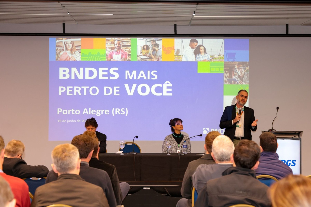 Capa da noticia BNDES Mais Perto de Você reúne micro, pequenos e médios empresários em Porto Alegre