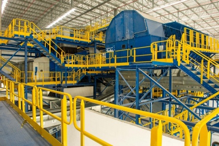 Com apoio do BNDES, fábrica de reciclagem em Brusque (SC) inicia operação