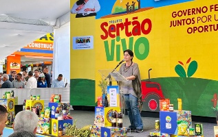Capa da noticia Sertão Vivo: BNDES e Governo da Bahia assinam contrato de R$ 300 mi para agricultura familiar no semiárido