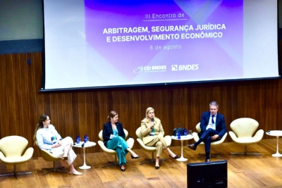 Capa da noticia Uso da arbitragem deve crescer no país, avaliam participantes de encontro no BNDES