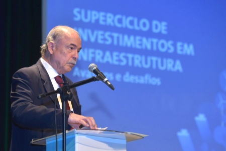Capa da noticia BNDES investe 1,74% do PIB em infraestrutura por ano e projeta R$ 300 bi para 2026