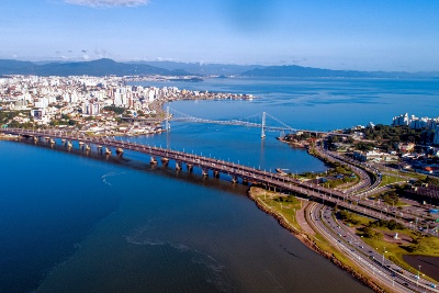 Florianópolis, capital e segunda cidade mais populosa de SC