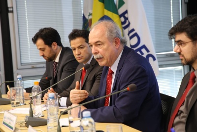 Capa da noticia Brasil Soberano: BNDES vai operar R$ 40 bilhões em crédito para empresas atingidas pelo tarifaço