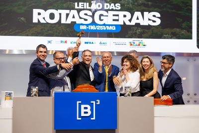 Capa da noticia Rota das Gerais: estruturada pelo BNDES, concessão com 735 km de rodovias entre MG e BA é leiloada