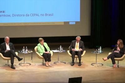 Mercadante, Bachelet e Salazar-Xirinachs com a mediadora Gramkow