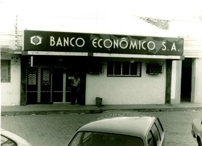 Capa da noticia BNDES e FGC venderão créditos do Banco Econômico mantidos desde 1995