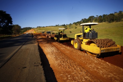 Capa da noticia BNDES e Goiás assinam contrato para conceder 1,14 mil km de rodovias