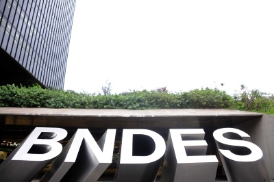 Capa da noticia BNDES atualiza cálculo para quitação antecipada de financiamentos