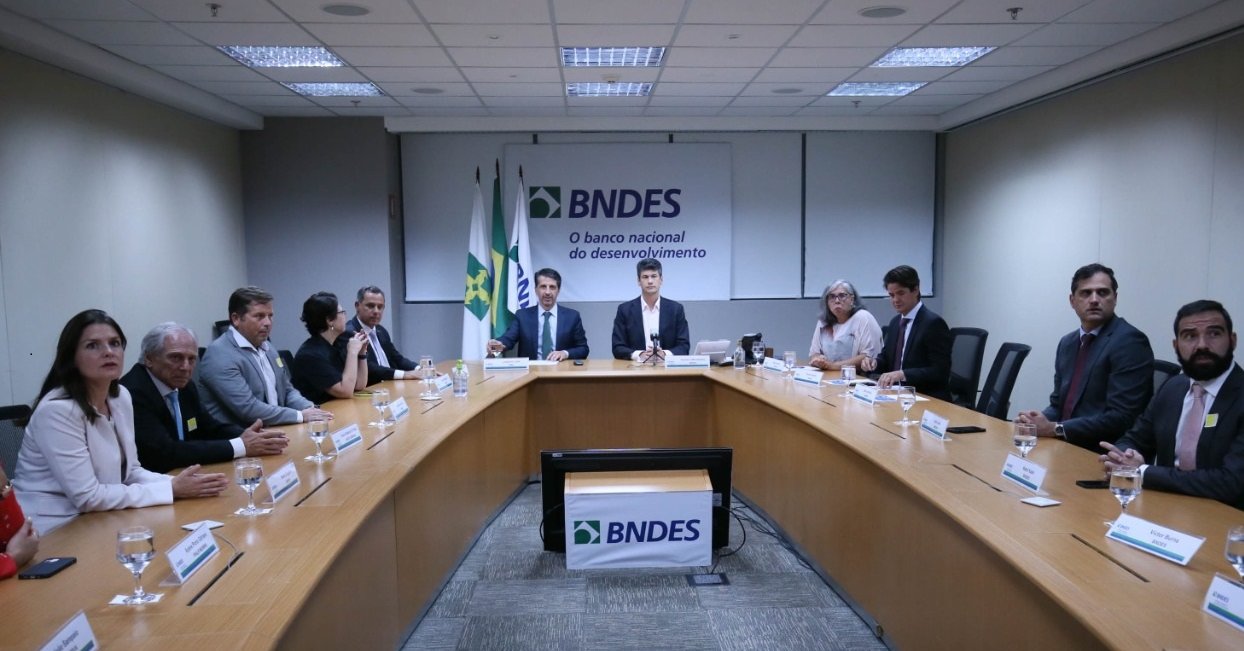 Parceria para o programa Floresta Viva