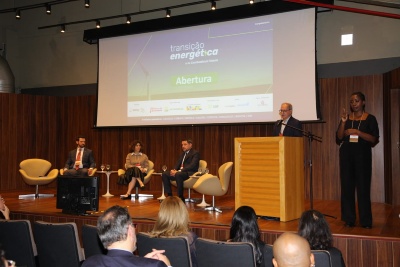 Capa da noticia BNDES sedia debate sobre transição energética e combustíveis fósseis