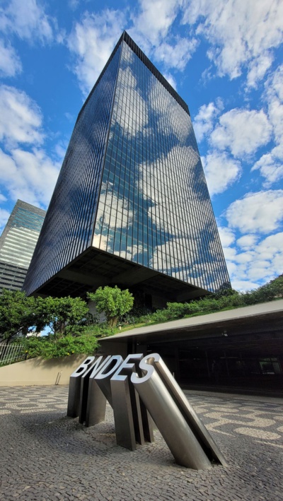 Capa da noticia BNDES capta US$ 500 mi com CDB para investimentos em energia, economia verde e alta tecnologia