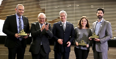 Capa da noticia Ministério do Esporte premia BNDES por contribuição ao desenvolvimento da canoagem