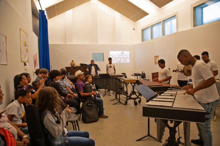 Apoiado pelo BNDES, programa de formação musical beneficia mais de mil jovens e crianças de Salvador Apoiado pelo BNDES, programa de formação musical beneficia mais de mil jovens e crianças de Salvador