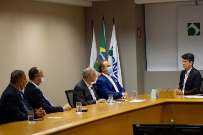 Capa da noticia BNDES e Tocantins assinam acordo para promover investimentos no Estado