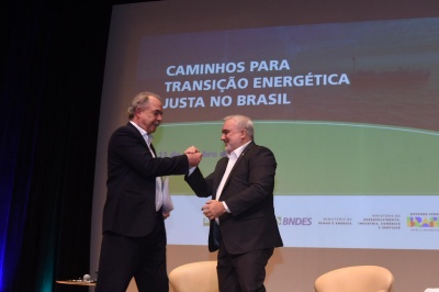 Capa da noticia Seminário BNDES-Petrobras: para especialistas, renda do petróleo deve financiar transição energética