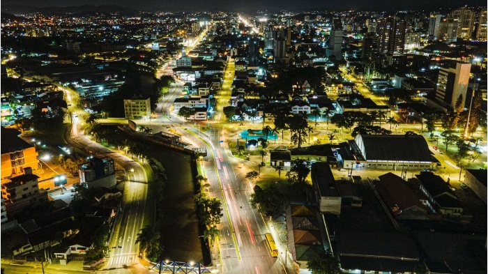 Concessao-milionaria-para-iluminacao-publica-de-Joinville-tem-vencedor-anunciado-na-Bolsa-4-1
