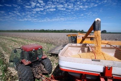 Capa da noticia BNDES aprova R$ 52,3 bi para o agro em 2024, 26% a mais do que no ano anterior