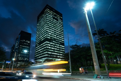 Capa da noticia Com R$ 1 bi, BNDES e BID vão acelerar transformação digital em estados e municípios no Brasil