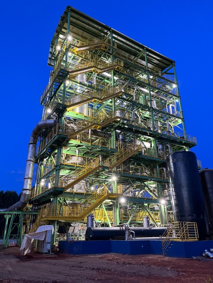 Foto 2_Planta Carboval Diamante_Visão Noturna Reatores