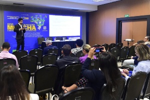 Capa da noticia BNDES debate soluções para adaptação climática das cidades na Marcha de Prefeitos