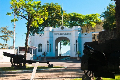 Capa da noticia BNDES estrutura concessão do Forte de Copacabana, no Rio, e do zoológico do Exército, em Manaus