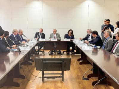 Capa da noticia BNDES e Finep disponibilizam R$ 6 bi para investimentos em combustível verde para aviação e navegação