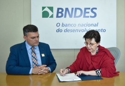 Capa da noticia BNDES e IAM+21 firmam acordo para promover desenvolvimento sustentável na Amazônia brasileira
