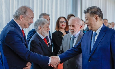 Capa da noticia BNDES assina com CDB primeiro empréstimo em moeda chinesa, no valor de RMB 5 bi